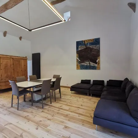 Champêtre : Magnifique Ferme Réhabilitée Avec Piscine, Terrasses Et Confort Moderne à St étienne Lardeyrol - Fr-1-582-389