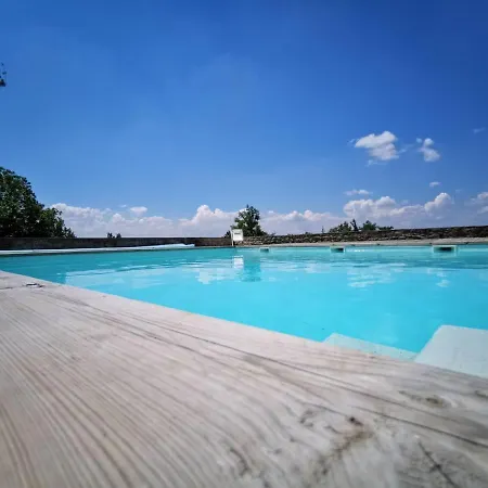 Champêtre : Magnifique Ferme Réhabilitée Avec Piscine, Terrasses Et Confort Moderne à St étienne Lardeyrol - Fr-1-582-389 * Saint-Etienne-Lardeyrol