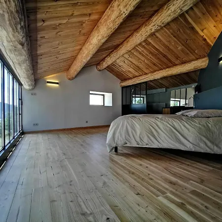 Champêtre : Magnifique Ferme Réhabilitée Avec Piscine, Terrasses Et Confort Moderne à St étienne Lardeyrol - Fr-1-582-389