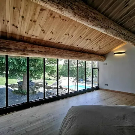Sejour Champetre : Magnifique Ferme Rehabilitee Avec Piscine, Terrasses Et Confort Moderne A St Etienne Lardeyrol - Fr-1-582-389 * Saint-Etienne-Lardeyrol
