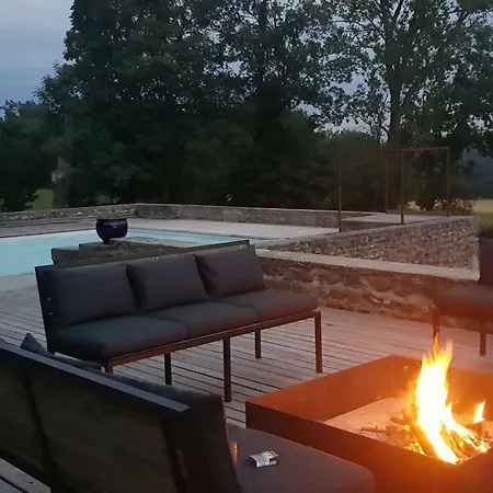 Sejour Champetre : Magnifique Ferme Rehabilitee Avec Piscine, Terrasses Et Confort Moderne A St Etienne Lardeyrol - Fr-1-582-389 * Saint-Etienne-Lardeyrol